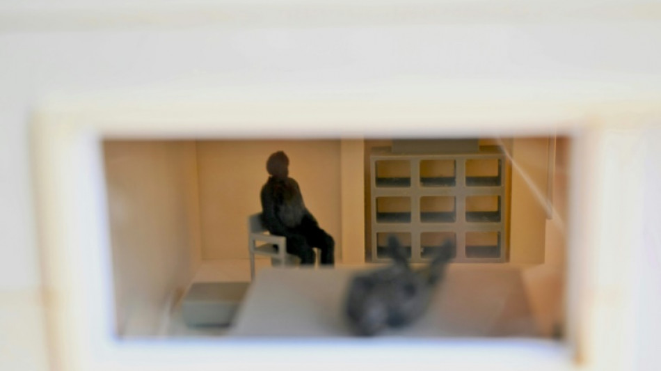 La habitaci&oacute;n de Maradona estaba "muy sucia", dice un m&eacute;dico en el juicio por su muerte