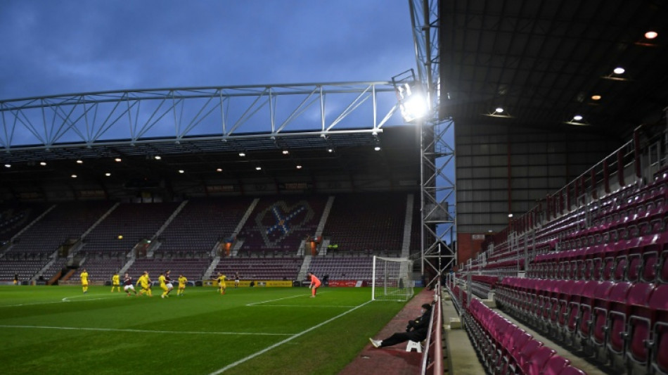 El Hearts derrota a los Celtic 3-1 y da otro paso hacia el título en Escocia
