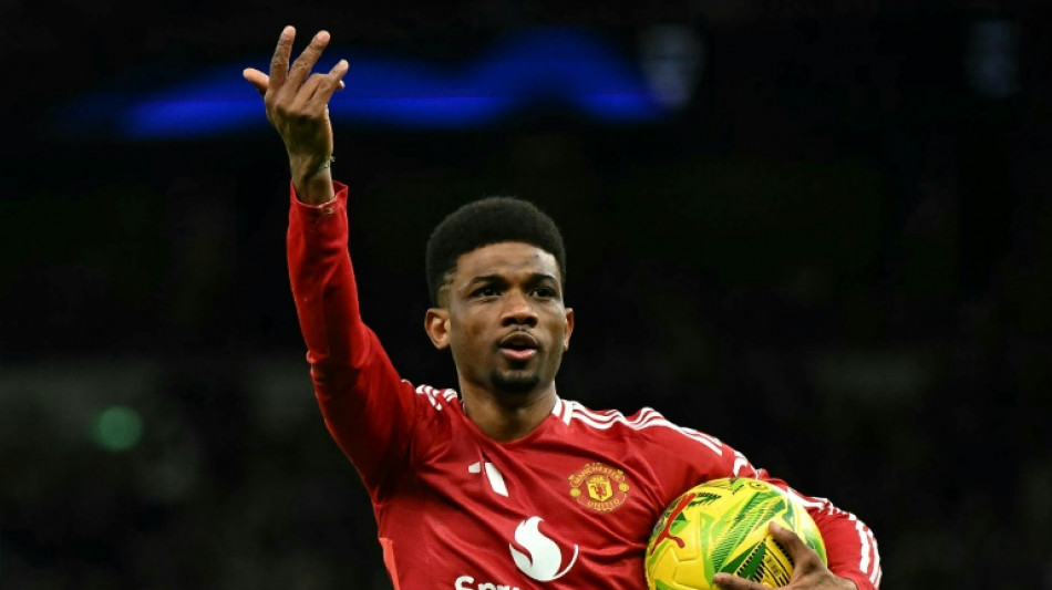 Marfinense Amad Diallo renova com o Manchester United at&eacute; 2030