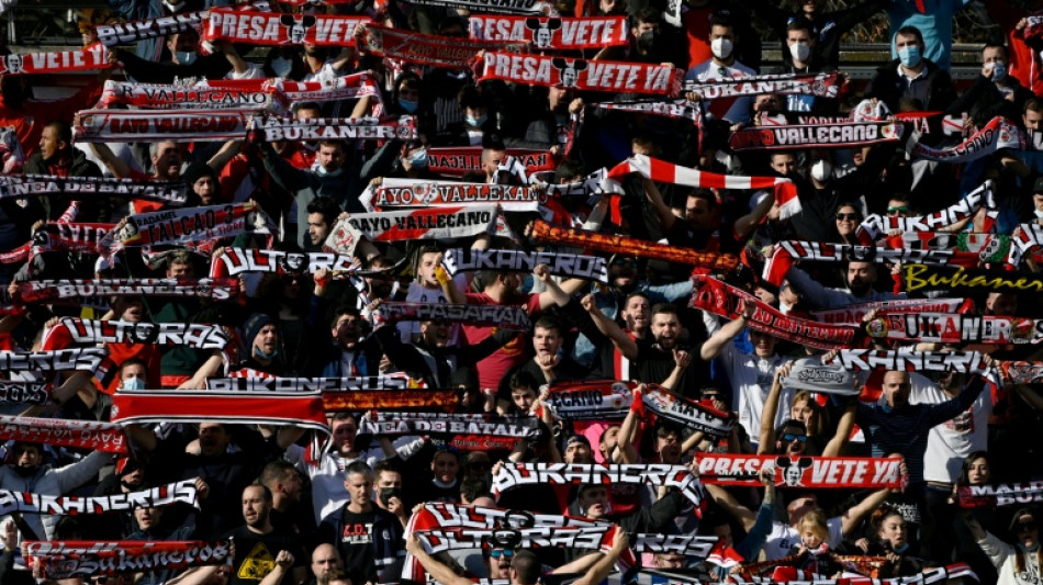 Três torcedores do Rayo Vallecano são hospitalizados após ataque a dois ônibus na Polônia