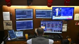 Wall Street ouvre en hausse avant les r&eacute;sultats des g&eacute;ants technologiques