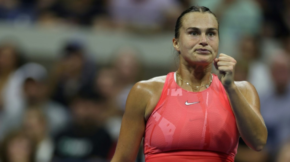Sabalenka comemora n&uacute;mero 1 avan&ccedil;ando &agrave;s quartas do US Open