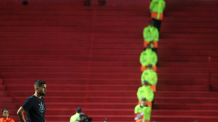 Corinthians anuncia anuncia demiss&atilde;o do t&eacute;cnico portugu&ecirc;s Ant&oacute;nio Oliveira