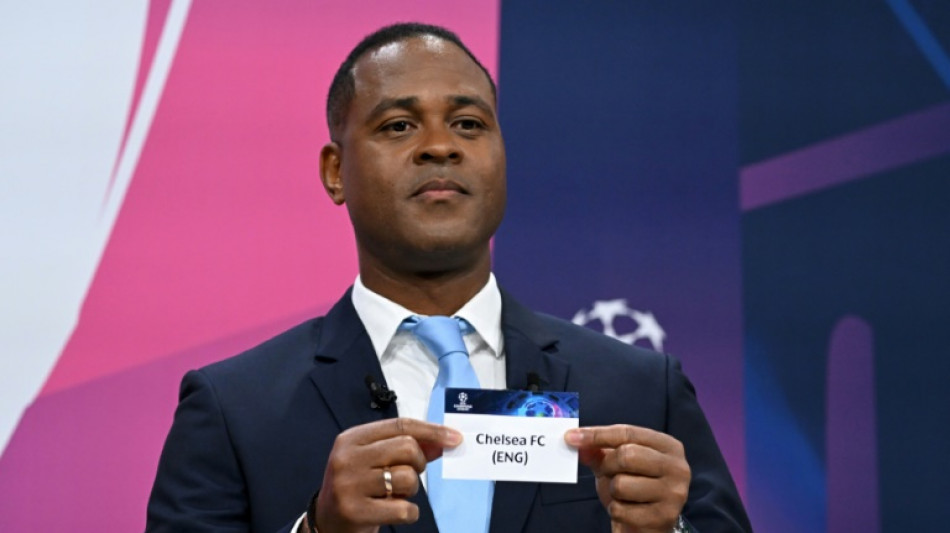 Patrick Kluivert n&atilde;o &eacute; mais t&eacute;cnico do clube turco Adana Demirspor