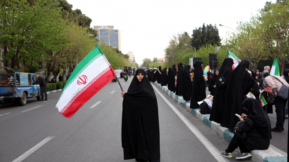 Media, 'l'Iran sta valutando positivamente la richiesta del Pakistan'
