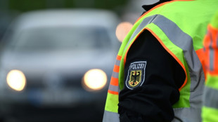 Autofahrer f&auml;hrt bei Kehl auf Polizisten zu: Beamte geben Sch&uuml;sse ab