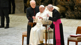 El papa pas&oacute; una "noche tranquila" en el hospital pero cancel&oacute; sus compromisos del fin de semana