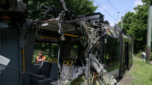 Tram entgleist: 20 Verletzte bei Stra&szlig;enbahnunfall in Berlin