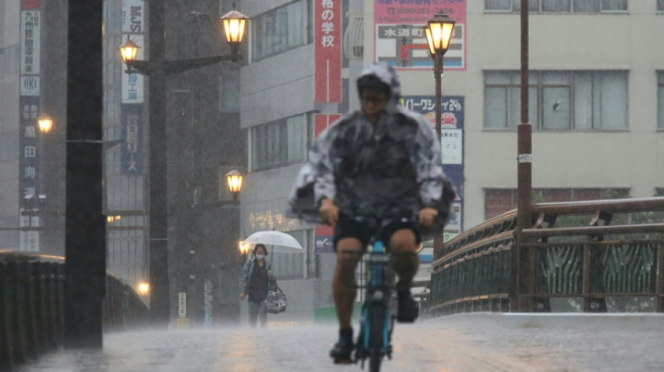 Jap&oacute;n urge a evacuaciones tras lluvias que dejaron varios desaparecidos