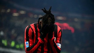 Fiorentina perde para Bologna ap&oacute;s 8 vit&oacute;rias seguidas; Milan fica no empate com Genoa