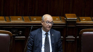 Valditara telefona al padre del quindicenne suicida