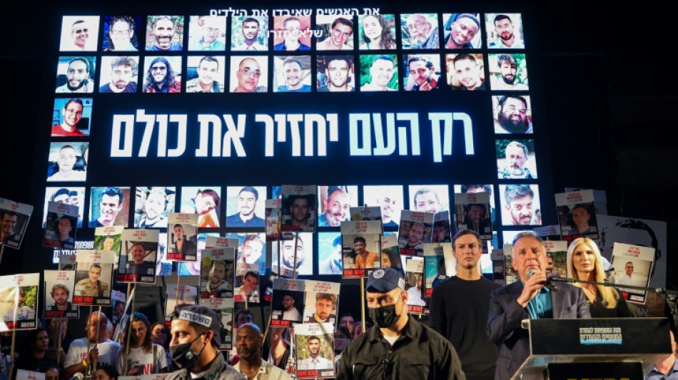 'Finalmente sentimos esperança' de um retorno dos reféns, celebra multidão em Tel Aviv