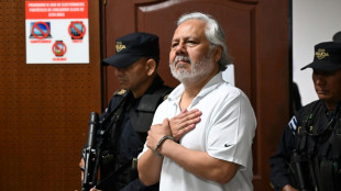 Un abogado crítico de Bukele seguirá en prisión provisional en El Salvador