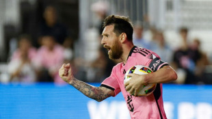 Messi recebe seu primeiro pr&ecirc;mio de Jogador Mais Valioso da MLS