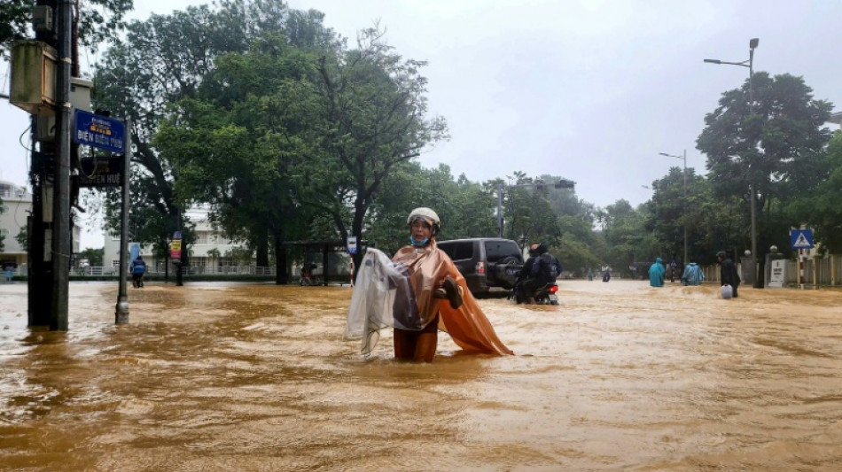 Lluvias r&eacute;cord en Vietnam dejan siete muertos e inundan 100.000 viviendas