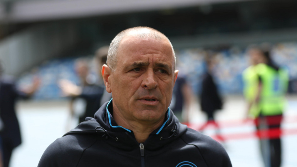 Il Napoli in ritiro da oggi, Calzona 'non &egrave; punitivo'