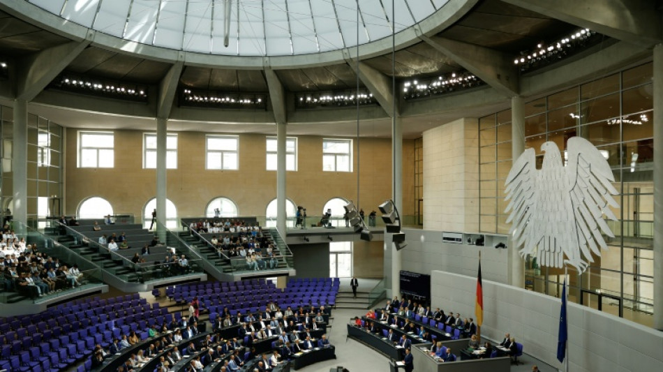 Palästinensische Flagge im Bundestag: Klöckner kritisiert Linken-Abgeordnete