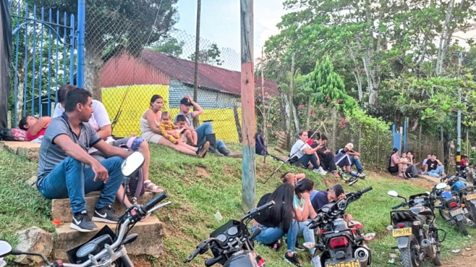 Resgatados 7 dos 23 mineiros presos em jazida de ouro na Colômbia