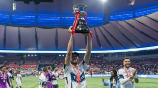 "Erfolgreichster Titel-Hamster": M&uuml;ller feiert Rekord-Titel