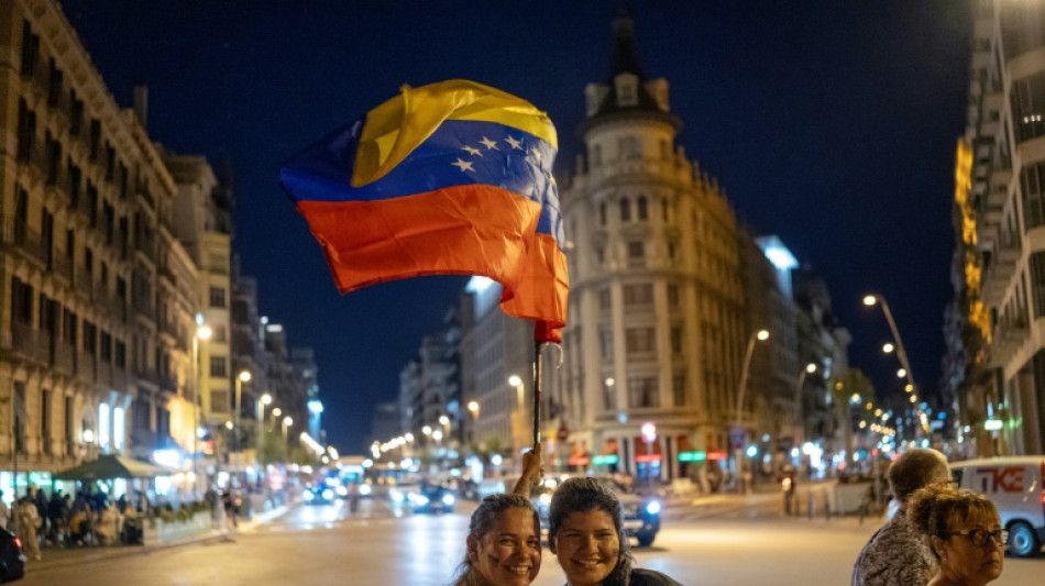 Diecinueve j&oacute;venes beisbolistas venezolanos piden asilo en Espa&ntilde;a