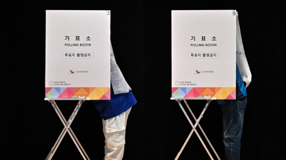 South Koreans begin early voting in presidential poll