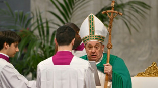 El papa pide que el "horror" del Holocausto no sea ni olvidado ni negado