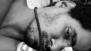 Artista disidente Otero Alc&aacute;ntara depone huelga de hambre en Cuba