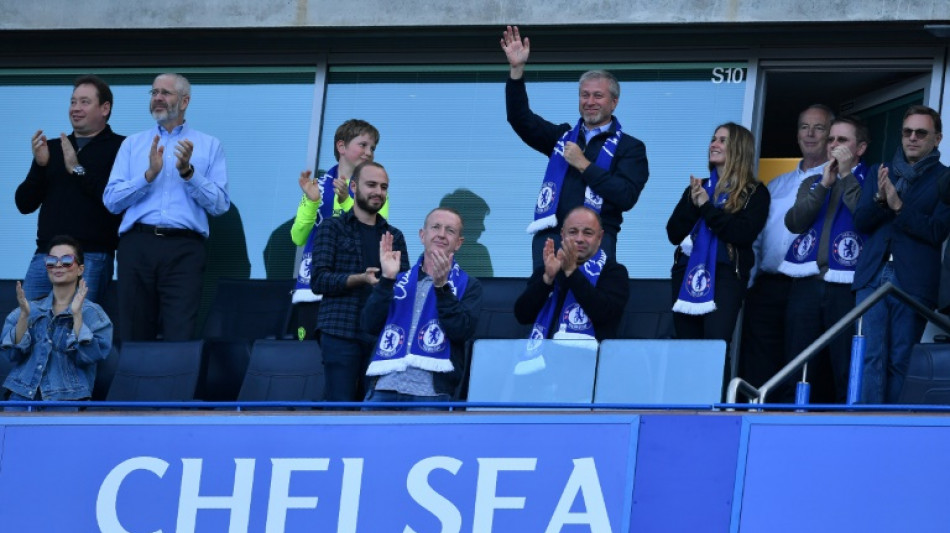Abramovitch sanctionn&eacute; par le gouvernement britannique, la vente de Chelsea suspendue 