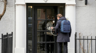 Allanan propiedades de un ex primer ministro noruego relacionado con Epstein