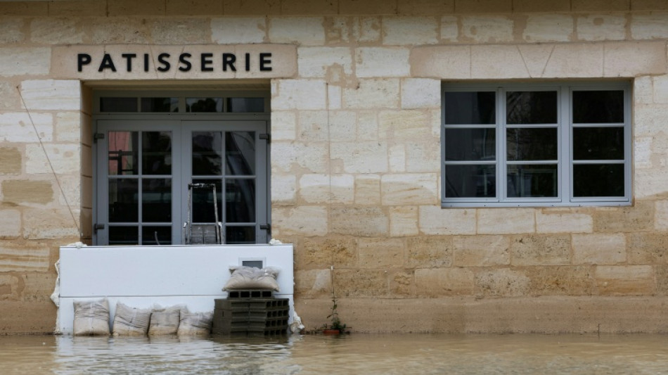 Hochwasser und Wintersturm f&uuml;hren in Frankreich zu Verkehrsst&ouml;rungen