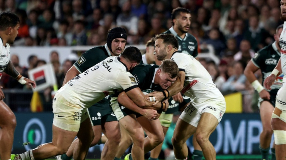 Late Maximin try sends Pau top after shocking champions Toulouse