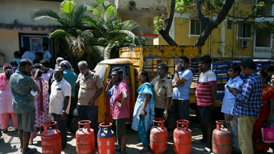 Menus chamboul&eacute;s, services limit&eacute;s: en Inde, la guerre au Moyen-Orient s'invite dans les restaurants