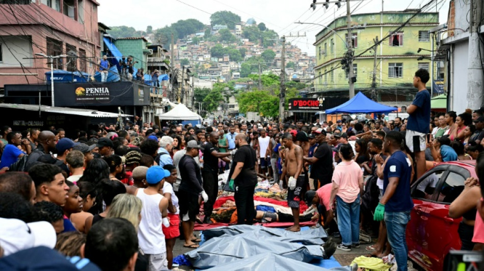 "Degollaron a mi hijo", dice la madre de un joven muerto en la operación policial en Rio