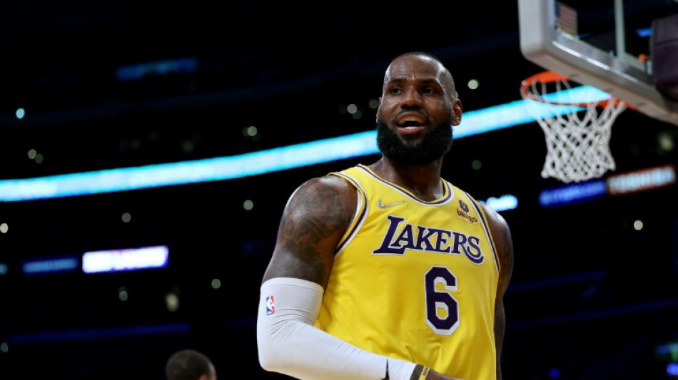 NBA: James &eacute;poustoufle et fait gagner les Lakers contre les Warriors