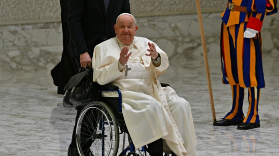 El papa Francisco se mantiene "estable" tras 22 d&iacute;as hospitalizado