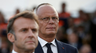 Frankreichs Präsident Macron isoliert: Selbst sein Ex-Premier fordert Rücktritt