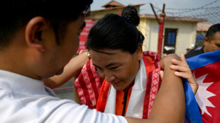 L'alpiniste n&eacute;palaise qui a battu le record d'ascension de l'Everest veut montrer le talent des guides de son pays