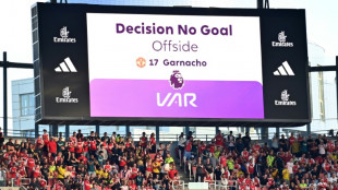 Federa&ccedil;&atilde;o Inglesa de Futebol estuda transmitir conversas do VAR ao vivo