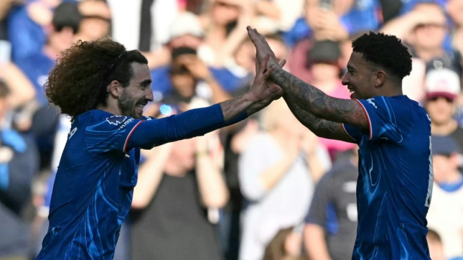 Chelsea vence Leicester e entra na zona de classifica&ccedil;&atilde;o da Champions