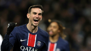 PSG vence Toulouse e segue l&iacute;der isolado; Monaco e Olympique goleiam