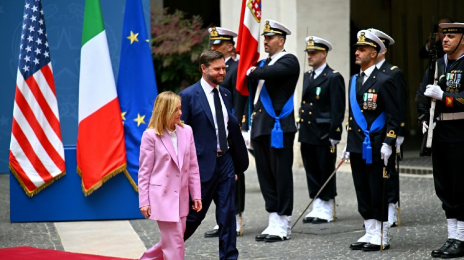 JD Vance se reúne com Meloni em Roma antes de celebrar a Páscoa no Vaticano