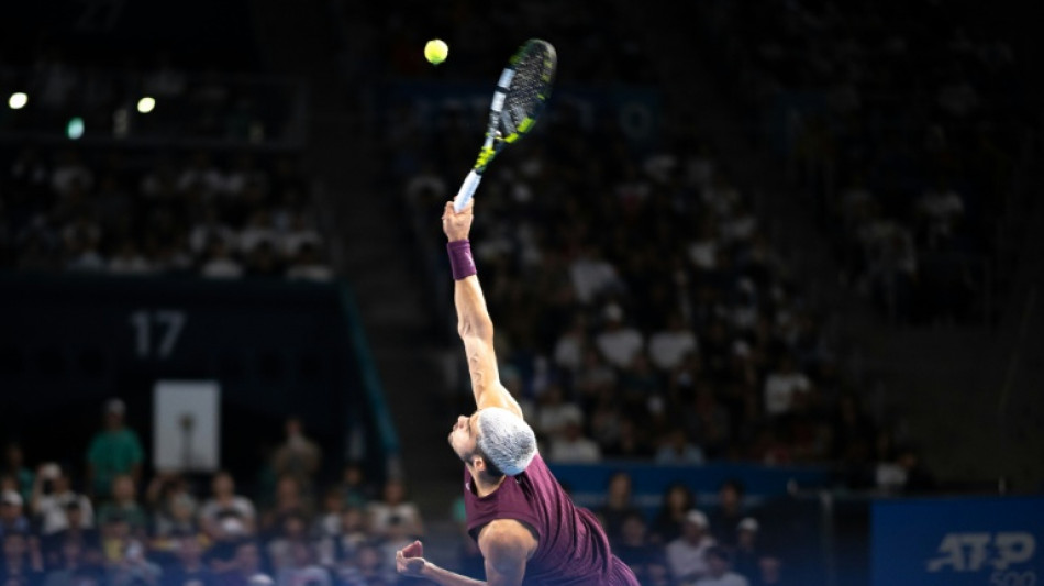 Sem problemas no tornozelo, Alcaraz avan&ccedil;a &agrave;s quartas no ATP 500 de T&oacute;quio