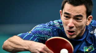 Calderano vence sem dificuldades na estreia no t&ecirc;nis de mesa em Paris-2024