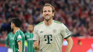 Bayern goleia Werder Bremen (4-0) e se mant&eacute;m 100% na Bundesliga