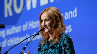 J.K. Rowling ofrecer donar hasta un mill&oacute;n de libras para los hu&eacute;rfanos en Ucrania