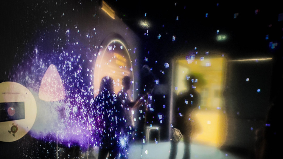 Mettere alla prova Einstein con le foto dei buchi neri