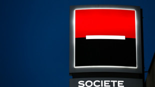 Soci&eacute;t&eacute; G&eacute;n&eacute;rale annonce pr&eacute;voir 1.800 suppressions de postes en France d'ici 2027, sans plan de d&eacute;parts 