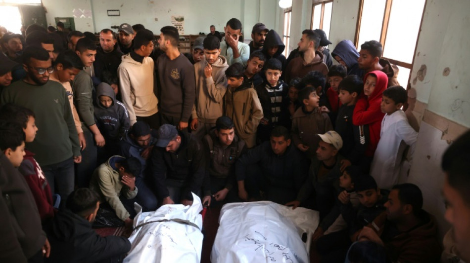 Ataques israelenses deixam ao menos sete mortos em Gaza