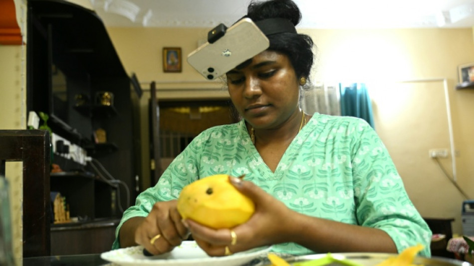 Trabalhadores indianos treinam rob&ocirc;s de IA com v&iacute;deos de atividades humanas