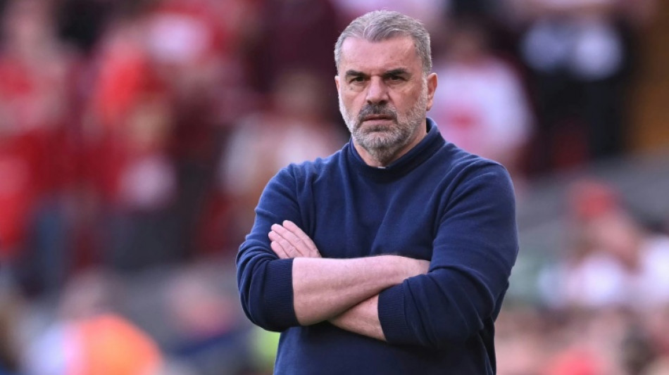 'H&aacute; muito tempo n&atilde;o levantamos um trof&eacute;u', diz t&eacute;cnico do Tottenham